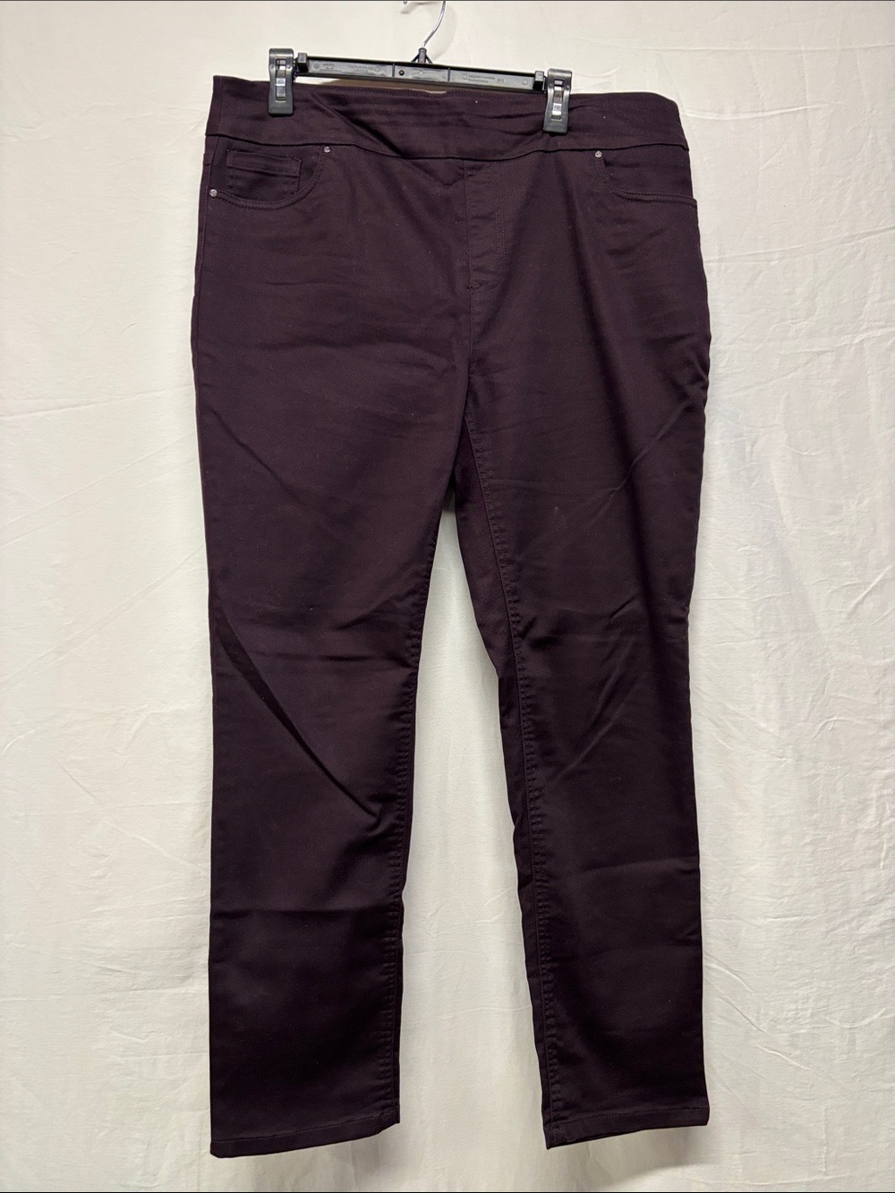 Straight Leg Women's Pants in Deep Plum